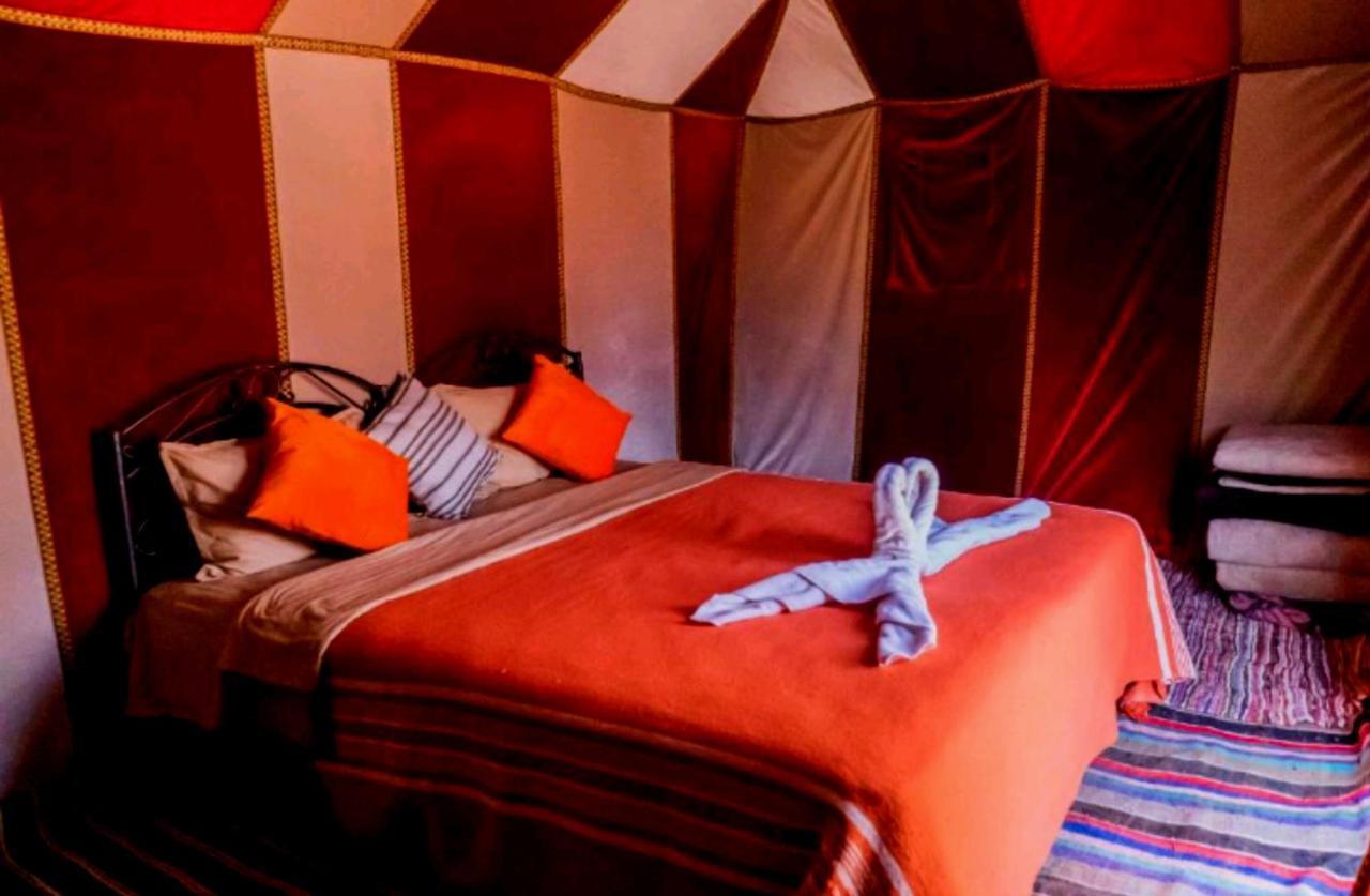 Desert Romantic Camp Мерзуга Екстер'єр фото